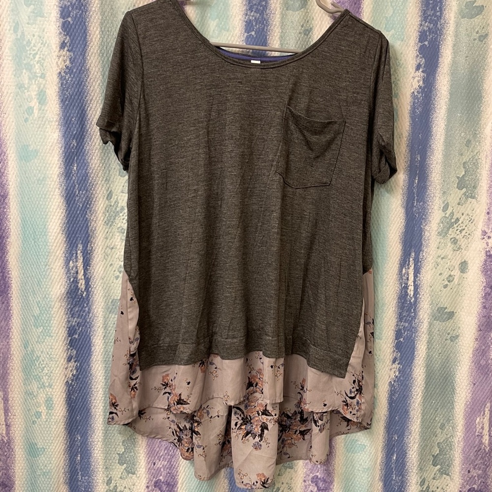 XL Xhilaration floral print grey swing top